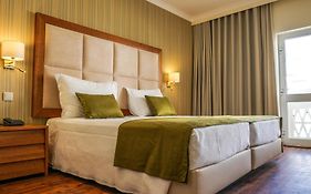Baia Beach Hotel